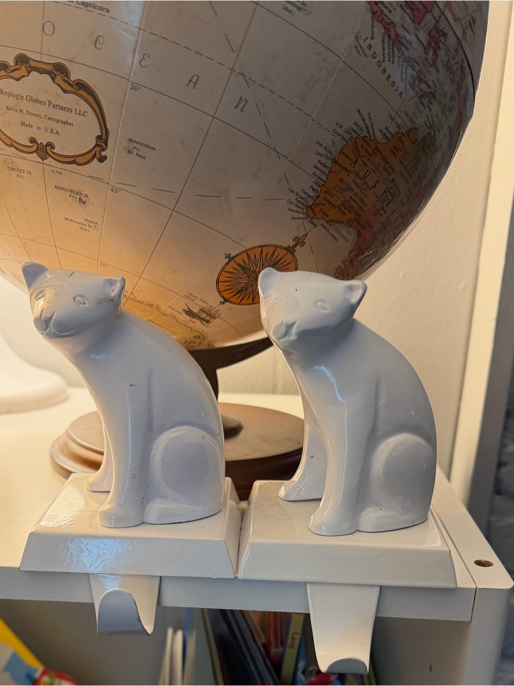 White Bear Hook Wall Accent by